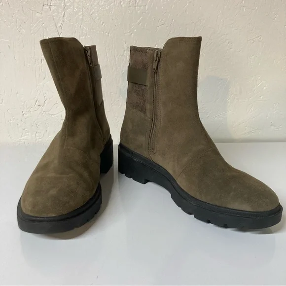 Clarks Women's Calla Green Suede Size 8 Ankle Boots Buckle Side Zip - Picture 2 of 14